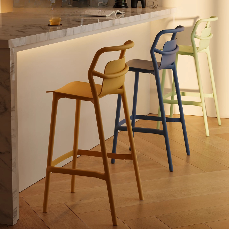 Commercial Kitchen Designer - デザイナースタイルバースツール、厚みのあるプラスチック製カウンターハイトチェア、ドーパミンカラーのスタッカブルスツール、キッチンアイランド、レセプション席用