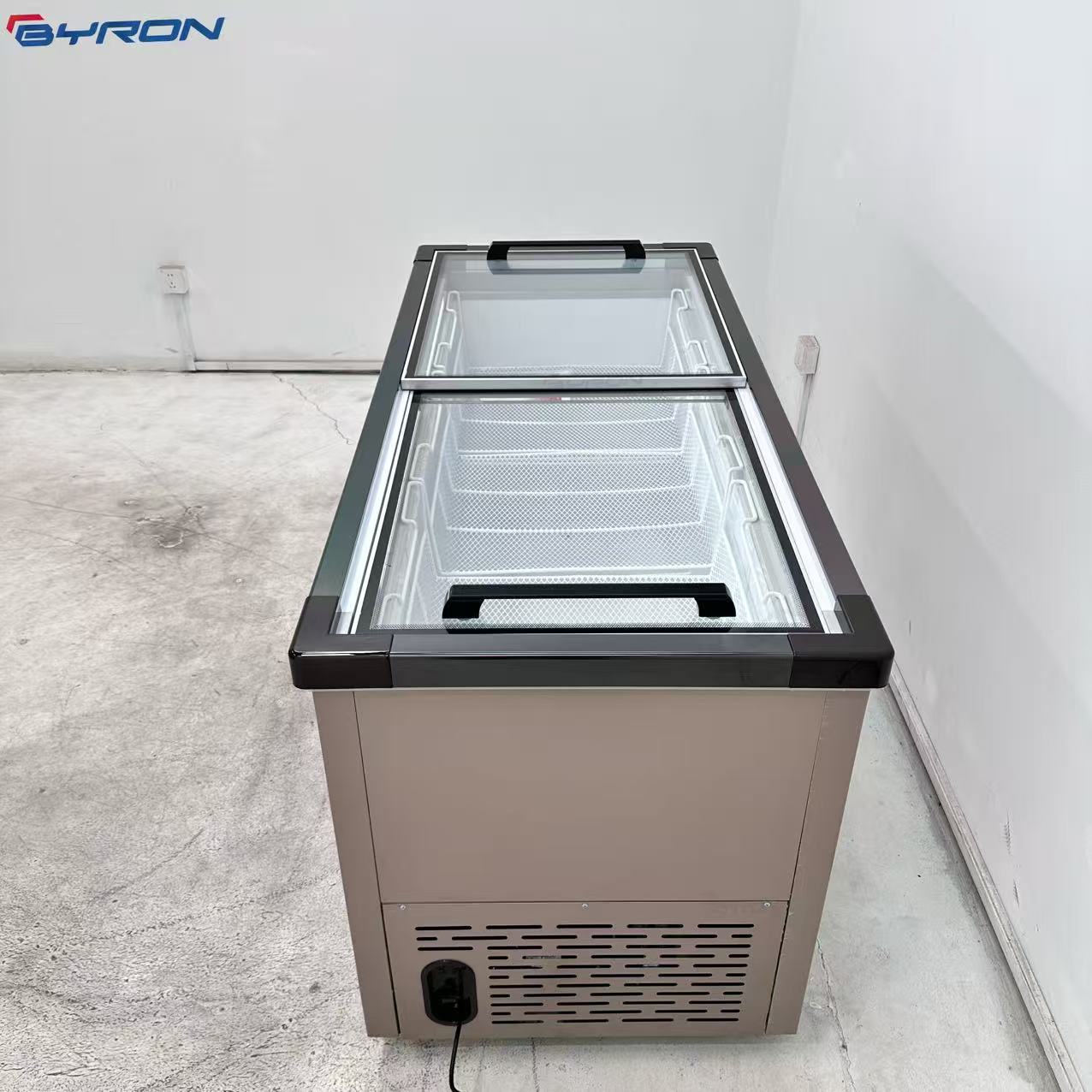 業務用大型冷凍庫、400～1500Lステンレス製スライドガラ - Commercial Chest Freezer のレビューと価格